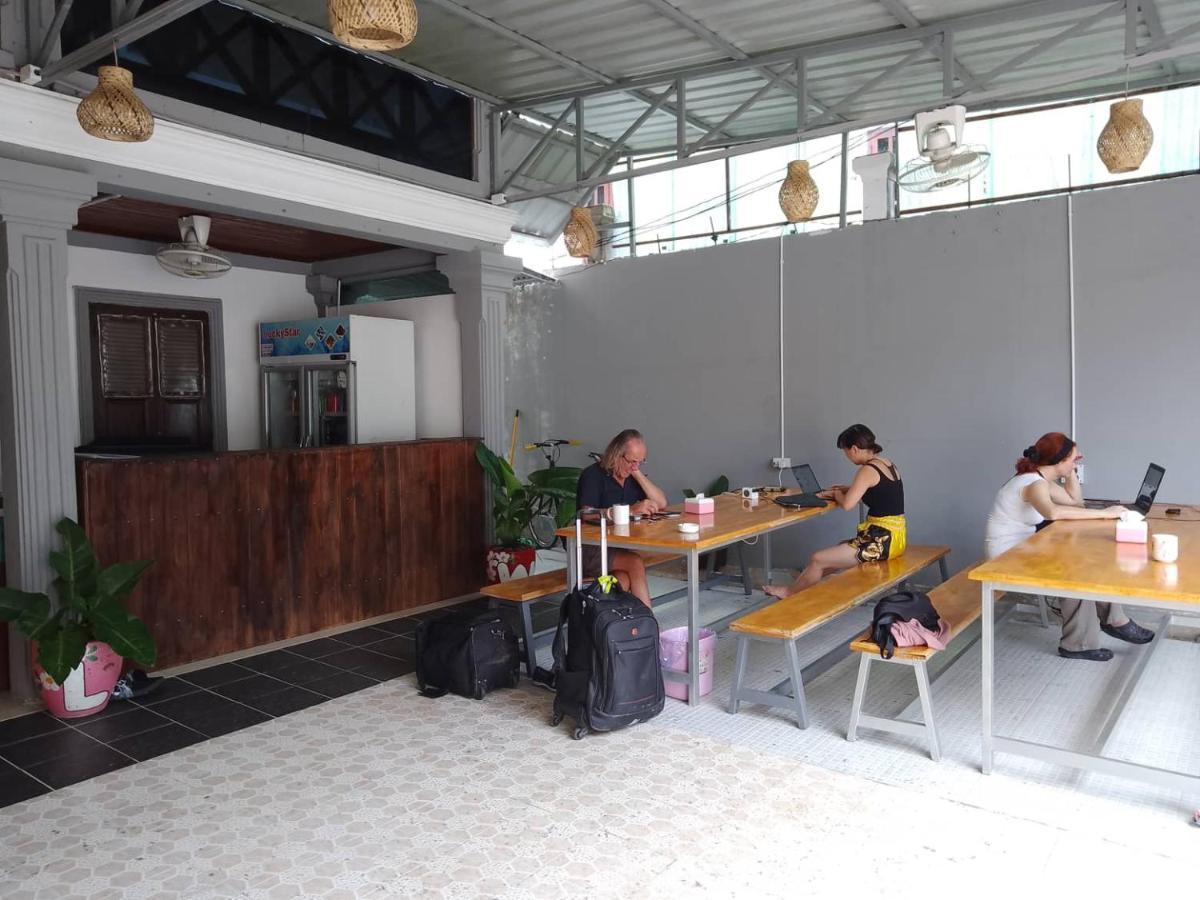 Funny Backpacker Hostel Luangprabang Kültér fotó