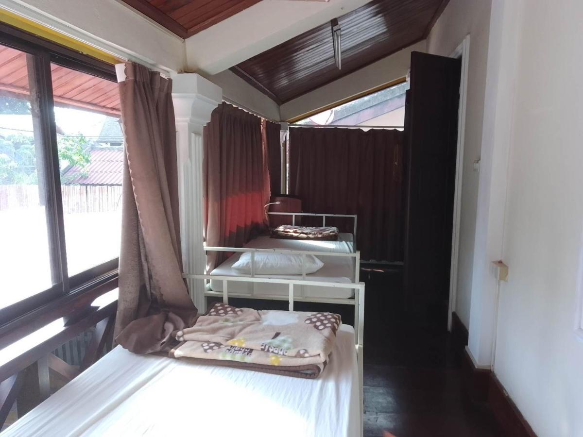 Funny Backpacker Hostel Luangprabang Kültér fotó